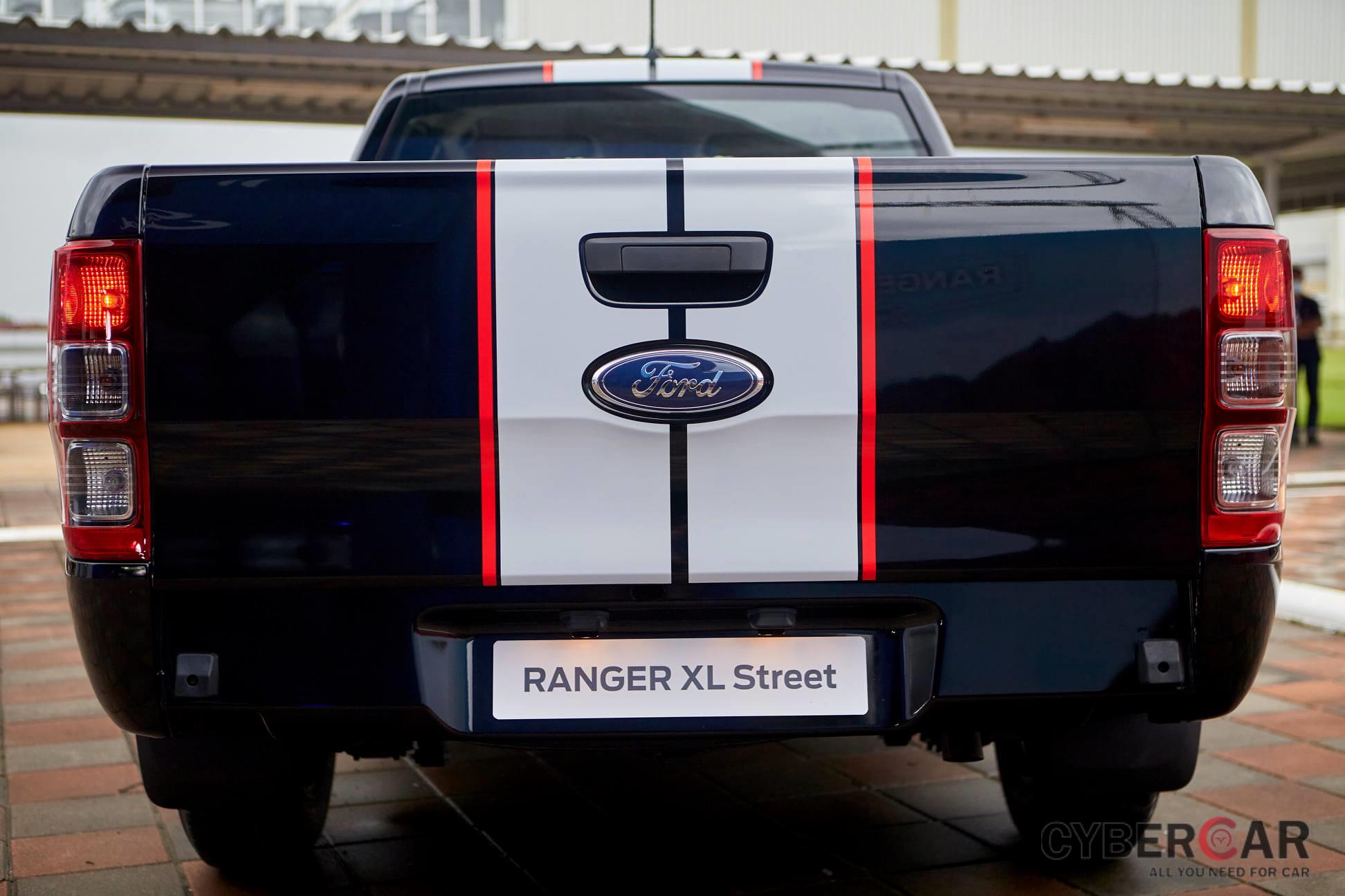 Ford Ranger 2021 ra mắt giá từ 21.490 USD, chờ ngày về Việt Nam 123424498-3364357053682293-1151431868133998202-o.jpg