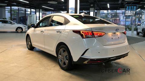 Ảnh thực tế Hyundai Accent 2021 tại đại lý hyundai-accent-2020-autodaily-04.jpg