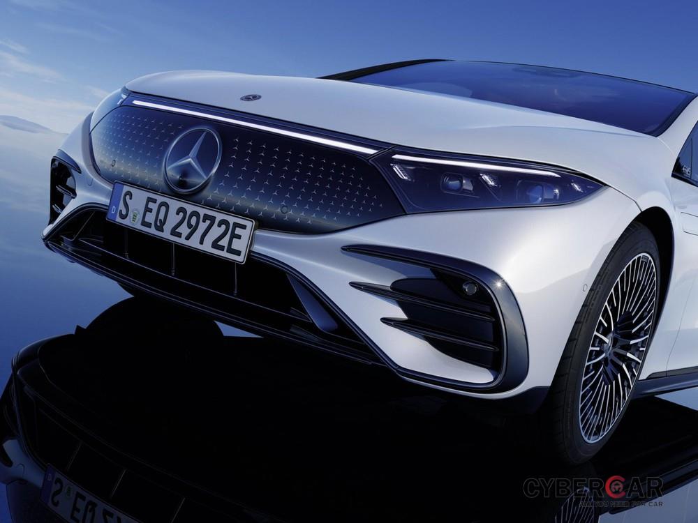 Cận cảnh đầu xe của Mercedes-Benz EQS 2022