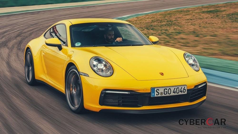 Được nhiều người yêu thích nên Porsche 911 giữ giá nhất phân khúc xe thể thao