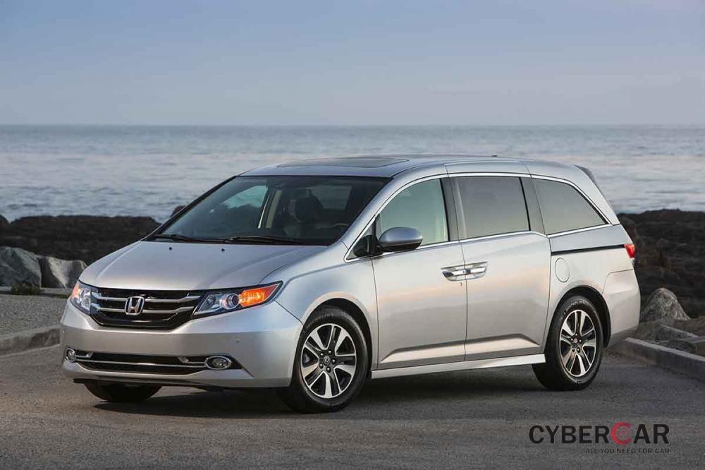 Honda Odyssey là 1 trong 3 xe minivan mất giá nhiều nhất sau 3 năm 