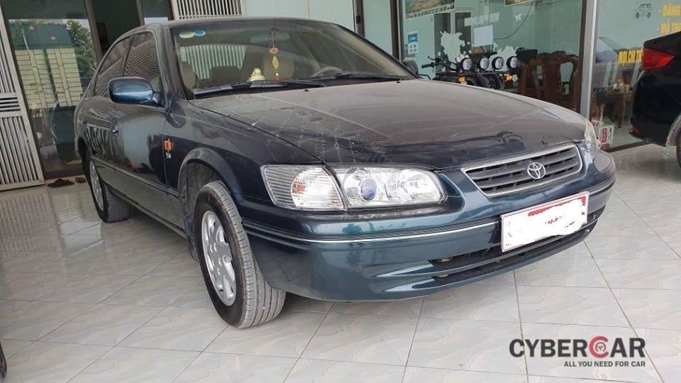 Một chiếc Toyota Camry 2001 vừa được Đảng ủy khối Cơ quan và Doanh nghiệp tỉnh Thừa Thiên Huế rao bán lại với giá từ 186 triệu đồng (Ảnh minh họa)