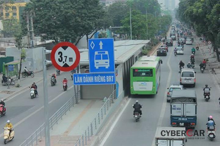 Làn đường dành riêng cho xe buýt nhanh BRT