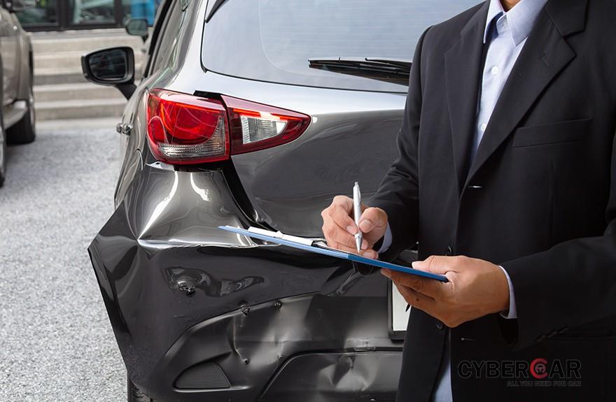 Bảo hiểm vật chất ô tô là loại hình bảo hiểm tự nguyện.