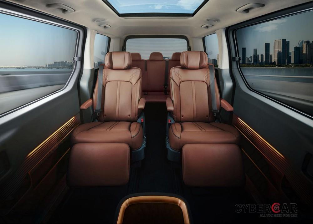 2 ghế thương gia ở giữa của Hyundai Staria 2021 bản 7 chỗ