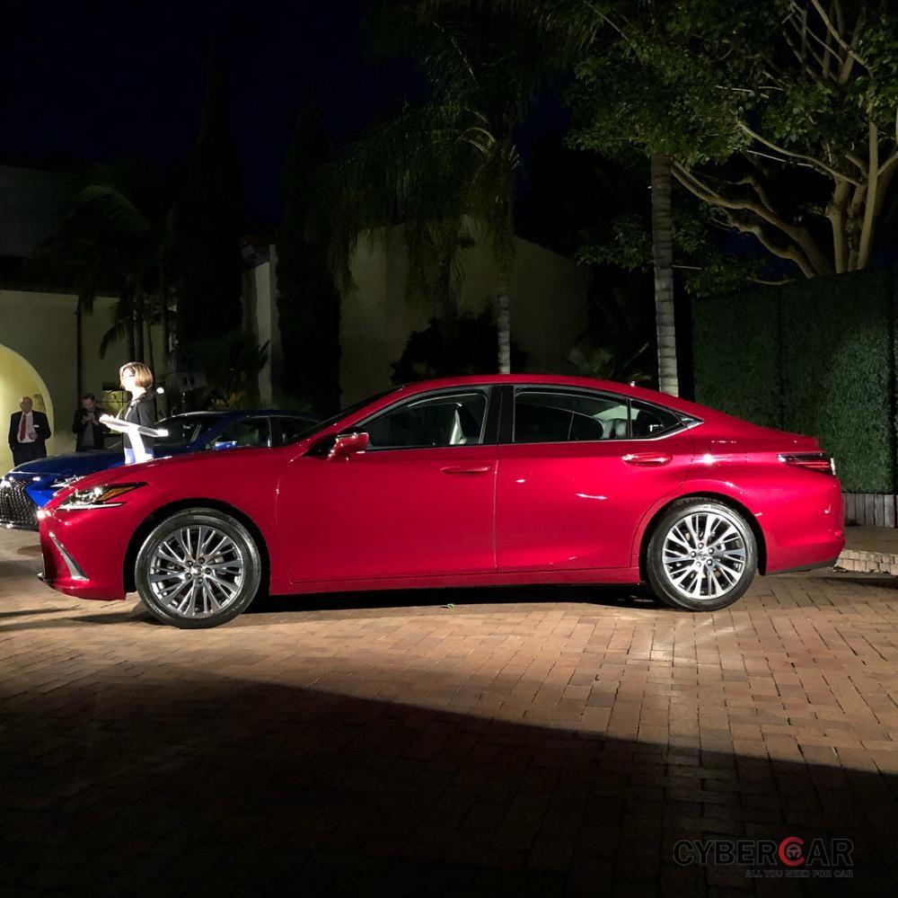 Lexus ES 2019 dài, rộng và nhẹ hơn trước