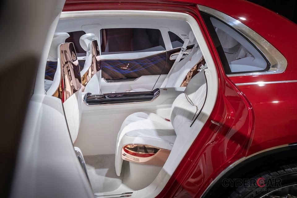 Ghế sau của Vision Mercedes-Maybach Ultimate Luxury