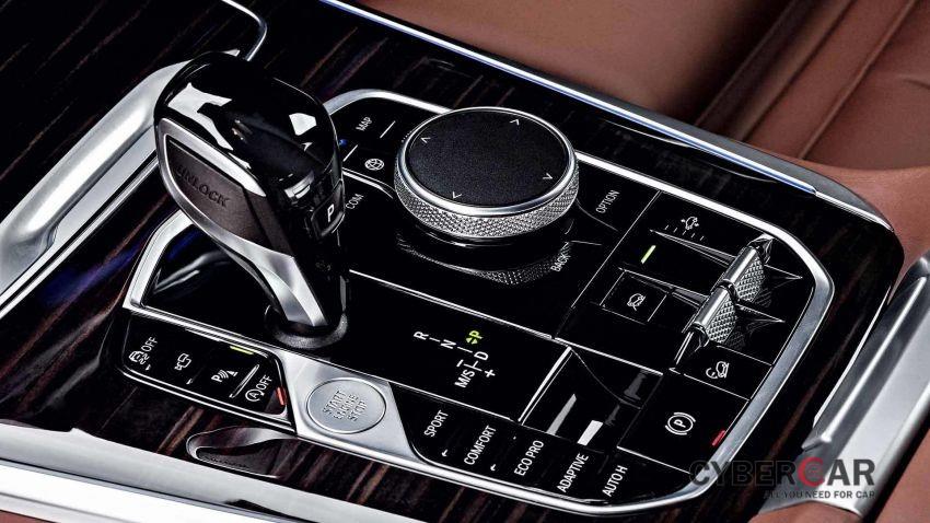 BMW X5 2019 dùng hộp số tự động 8 cấp tiêu chuẩn