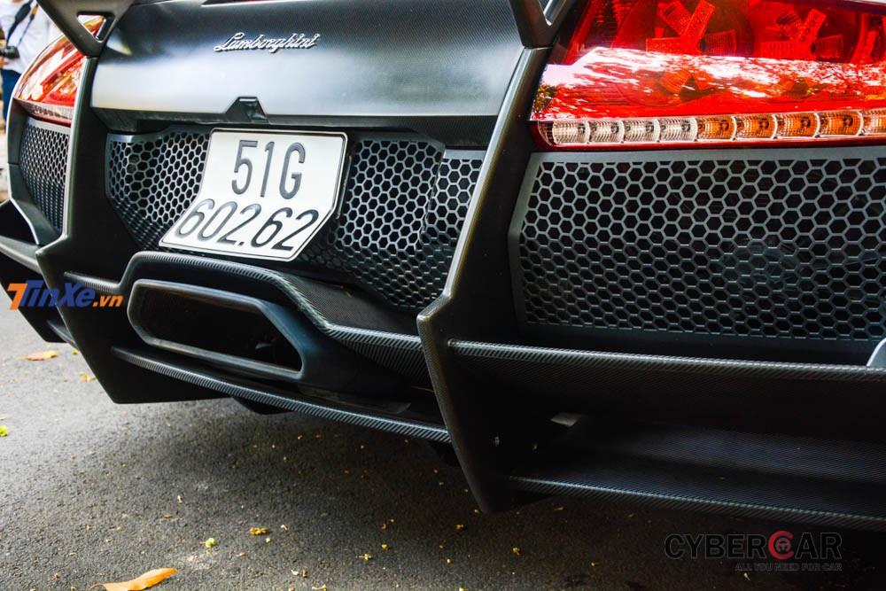 Cản va sau của Lamborghini Murcielago LP670-4 SV bằng sợi carbon nhám