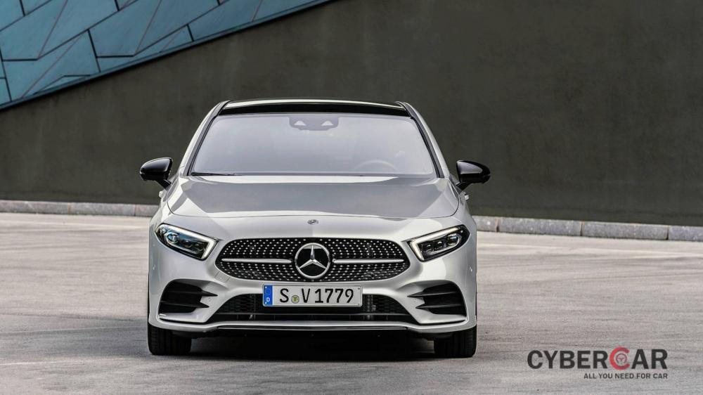 Cận cảnh thiết kế đầu xe của Mercedes-Benz A-Class Sedan 2019