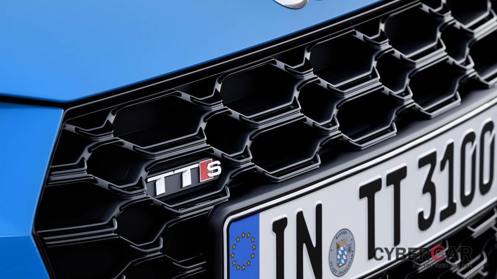 Lưới tản nhiệt Singleframe mới của Audi TTS 2019