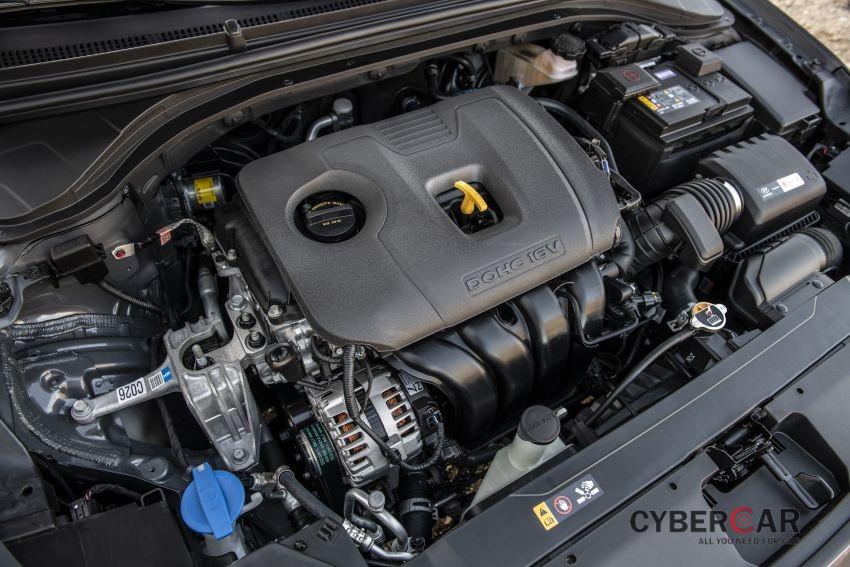 Hyundai Elantra 2019 vẫn dùng động cơ như cũ