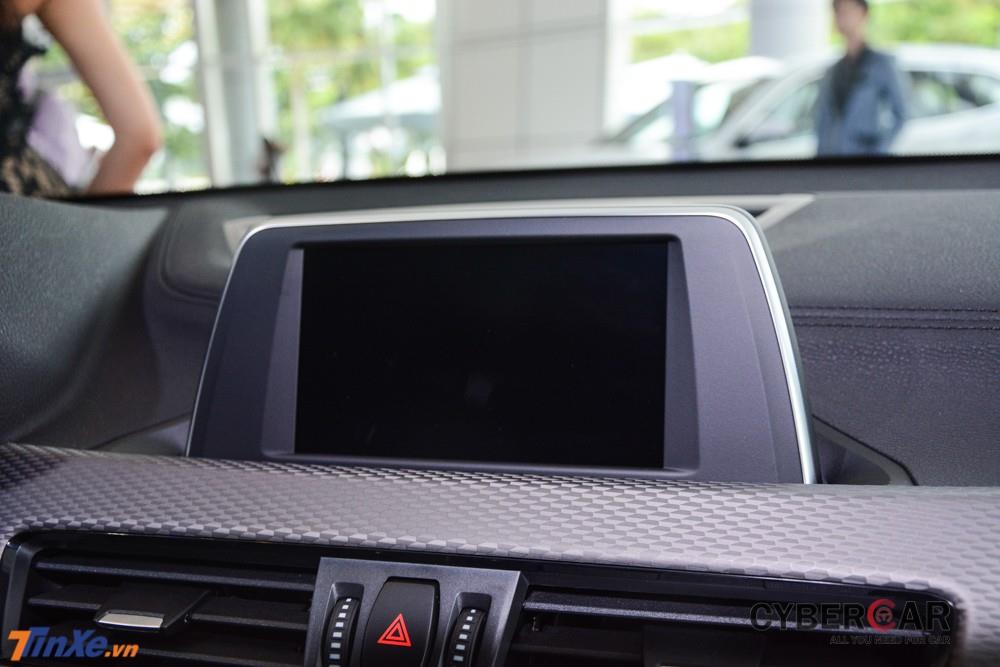 Màn hình cảm ứng 8.8 inch của BMW X2