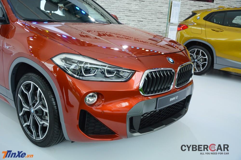 Ngay từ cái nhìn đầu xe đã nhận ra sự khác biệt của BMW X2 và X1