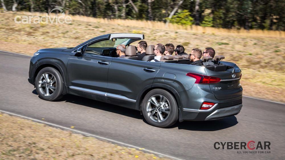 Hyundai Santa Fe Cabriolet 2019 cho phép bạn vi vu mát mẻ với 6 hành khách một cách ngon lành