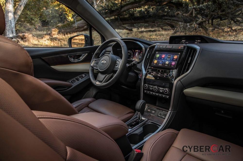 Khoang lái của Subaru Forester 2019 có trang bị nhiều công nghệ tiện ích hơn