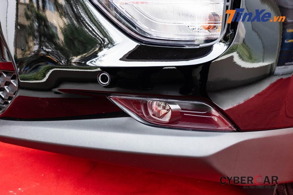 Soi kỹ Hyundai Santa Fe 2019 bản máy dầu đặc biệt xuất hiện tại đại lý