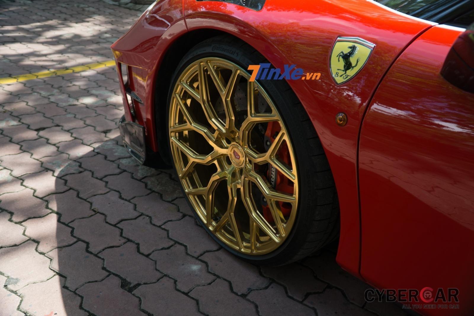 Chủ nhân của chiếc Ferrari 488 GTB mang 2 gói độ Mansory và Pogea Racing lựa chọn màu vàng Gloss