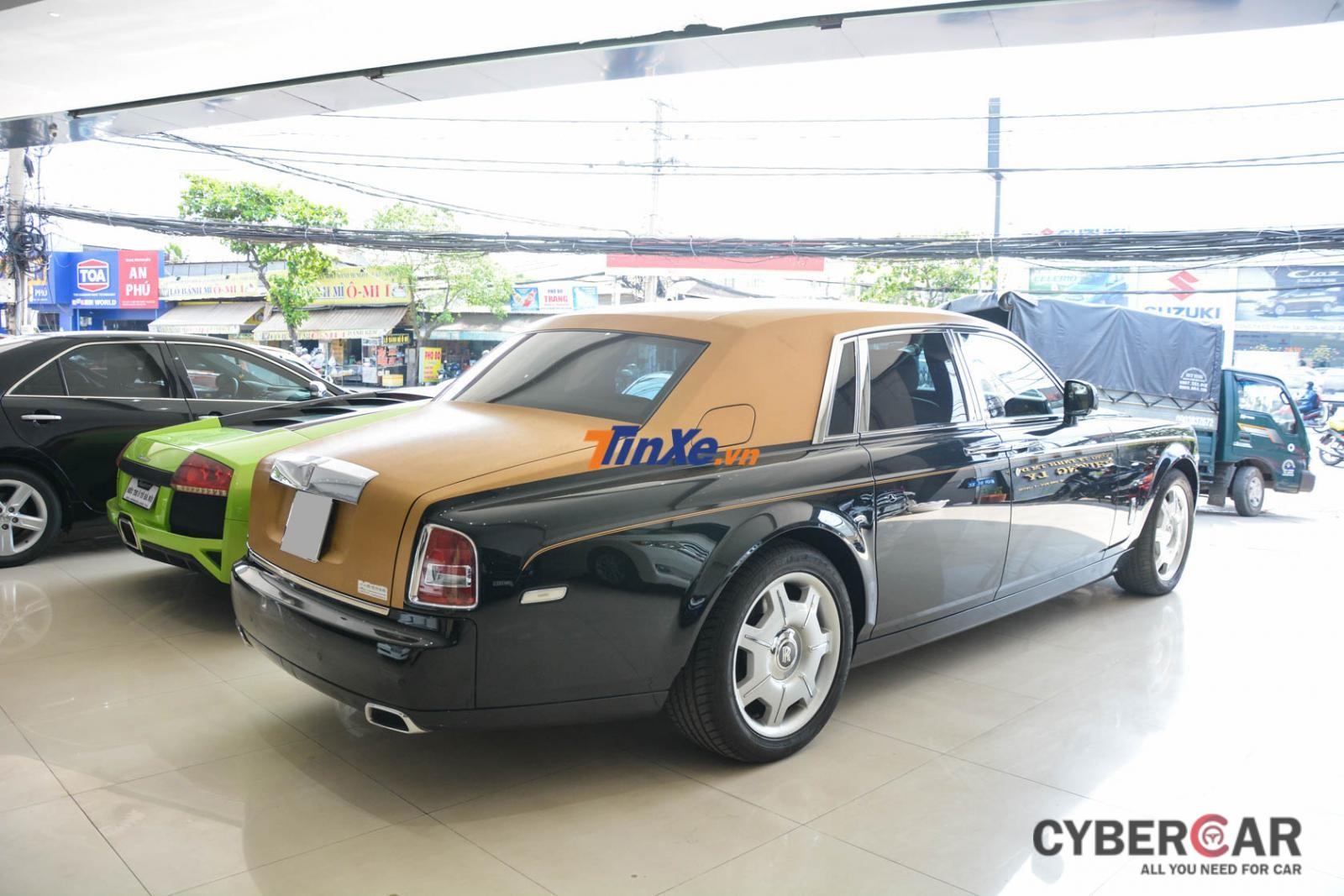 Chiếc Rolls-Royce Phantom Series II này thuộc bản tiêu chuẩn