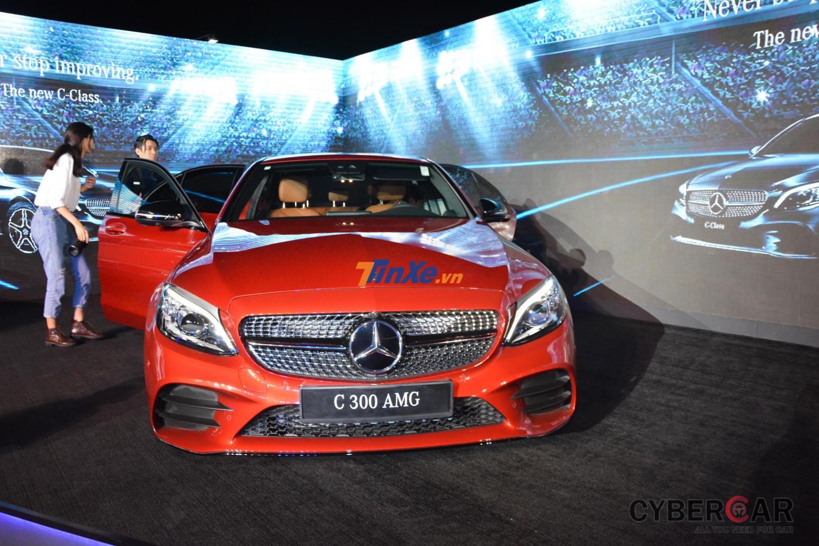 Mercedes-Benz C300 AMG 2019 có thể tăng tốc từ 0-100 km/h trong 5,9 giây