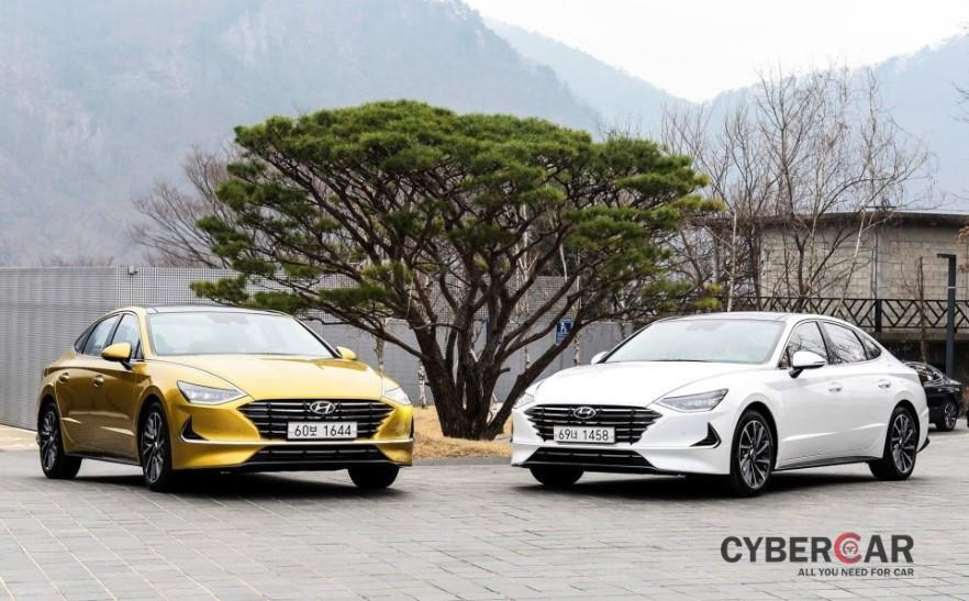 Hyundai Sonata 2020 màu vàng và trắng