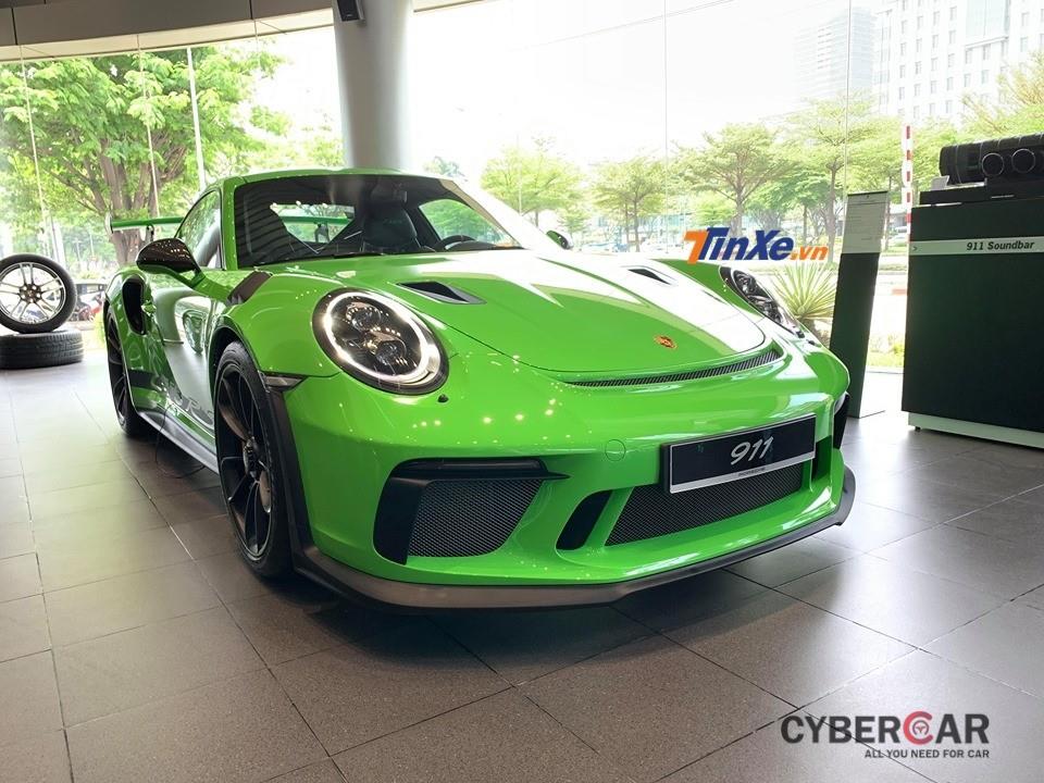 Siêu xe Porsche 911 GT3 RS đời 2019 sở hữu bộ áo Lizard Green