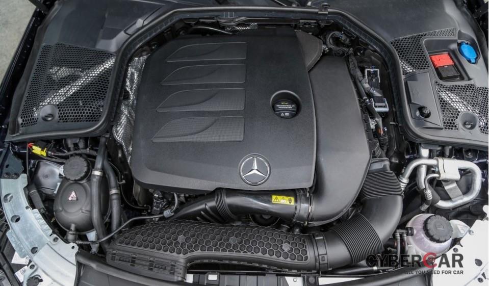 Động cơ Mild-Hybrid trên Mercedes-Benz C200 với dung tích chỉ 1.5L.