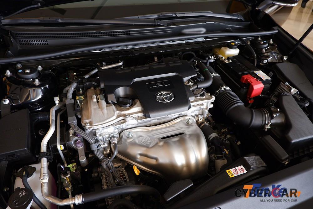 Động cơ 2.5L cùng hộp số tự động 6 cấp không phải là những trang bị nổi bật của Toyota Camry 2019 nhưng cũng được thay đổi nhẹ thông qua việc thêm 3 chế độ lái ECO, Normal và Sport.