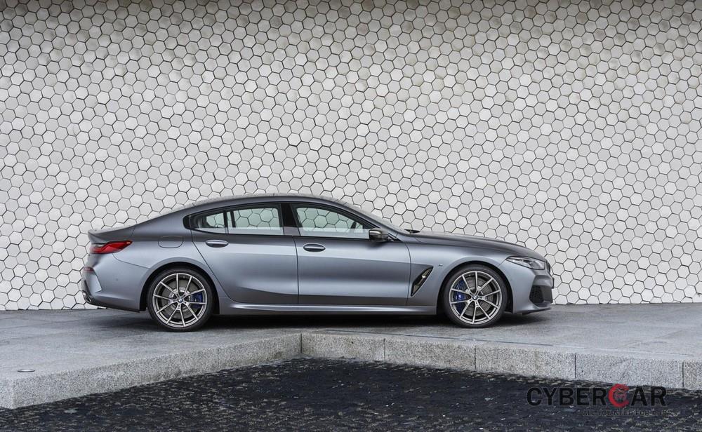 BMW 8-Series Gran Coupe 2020 có 4 cửa thay vì 2 như 8-Series Coupe