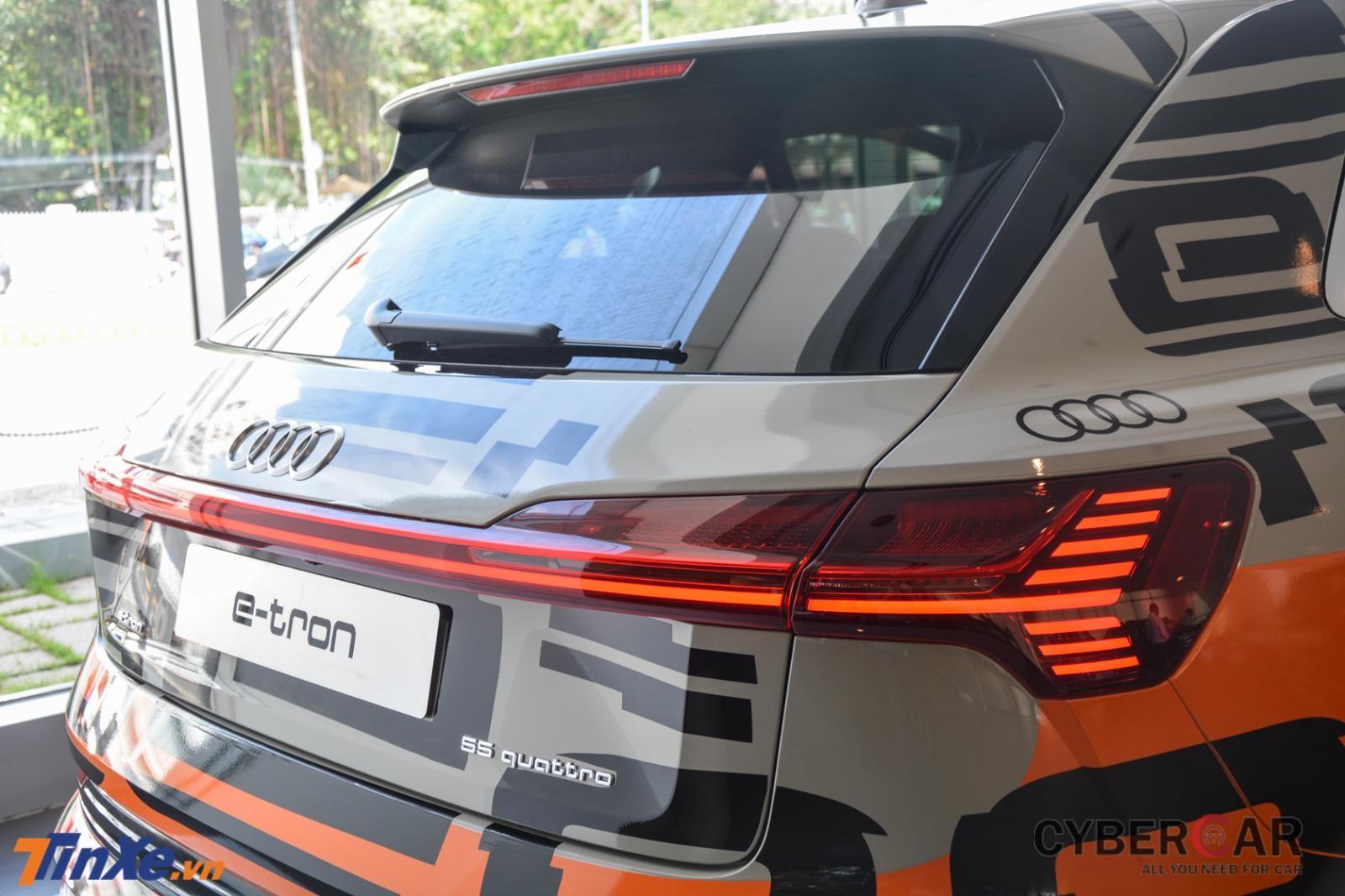 Đèn hậu LED đẹp mắt của Audi e-tron