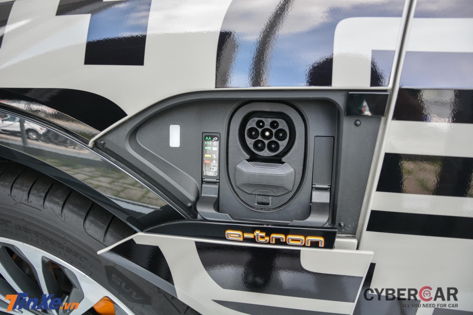 Audi e-tron 55 quattro 2019 sử dụng 2 mô-tơ điện