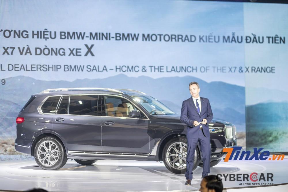 Tại Việt Nam, BMW X7 sẽ cạnh tranh trực tiếp với Mercedes-Benz GLS và Lexus LX570.