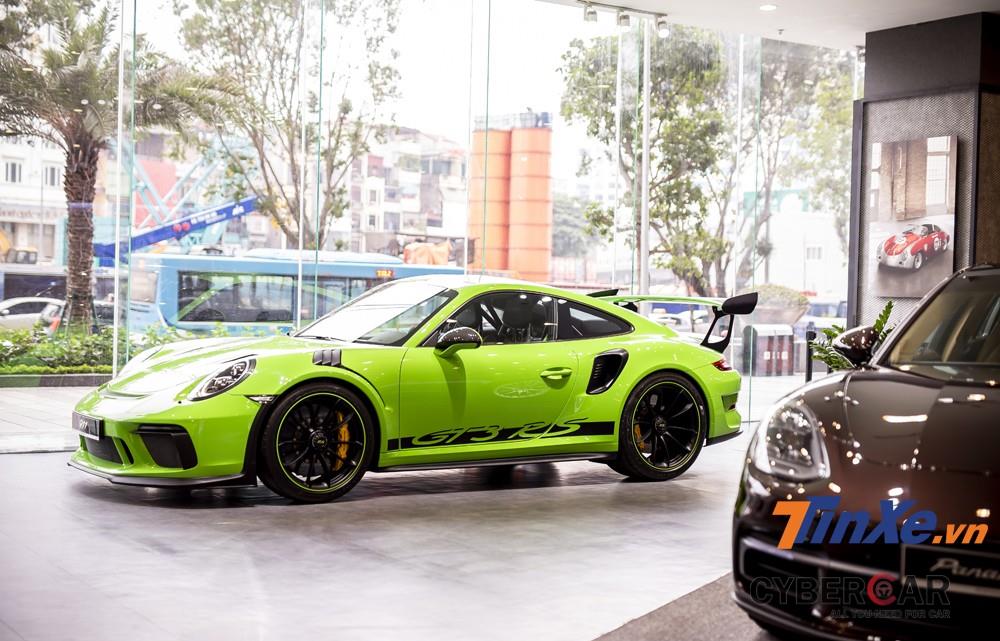 Porsche 911 GT3 RS 2019 với màu xanh Lizard Green cực kỳ độc đáo.