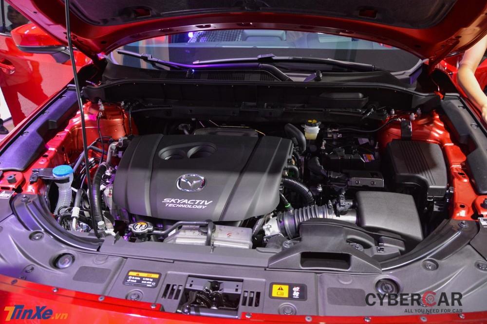 Mazda CX-8 được trang bị động cơ xăng Skyactiv-G, dung tích 2.5 lít