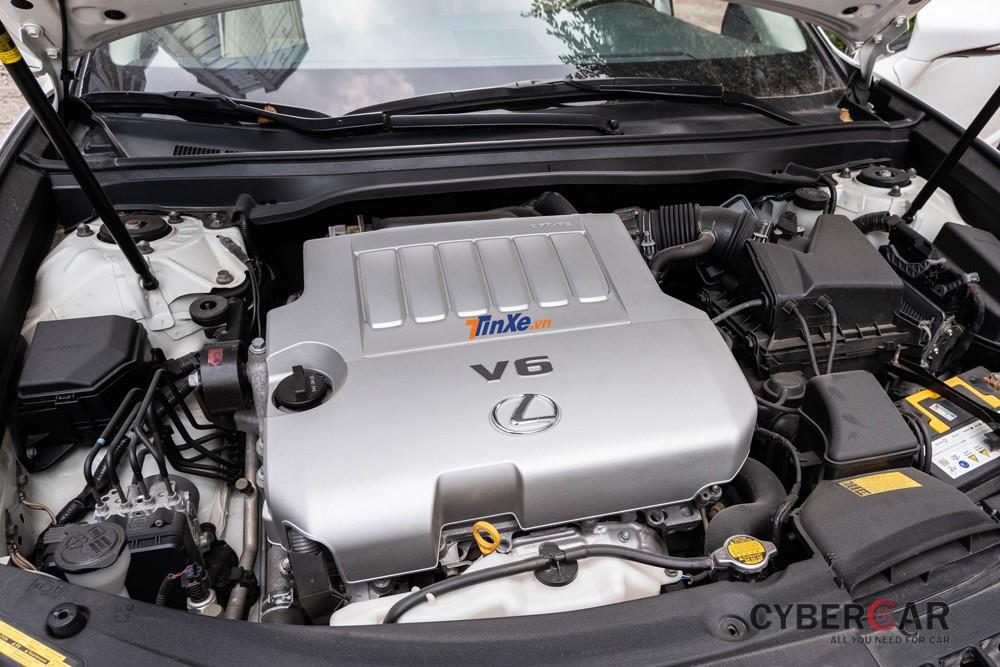 Khối động cơ V6 3.5L của Lexus ES 350 2013 sau 5 năm sử dụng vẫn êm ái, bền bỉ