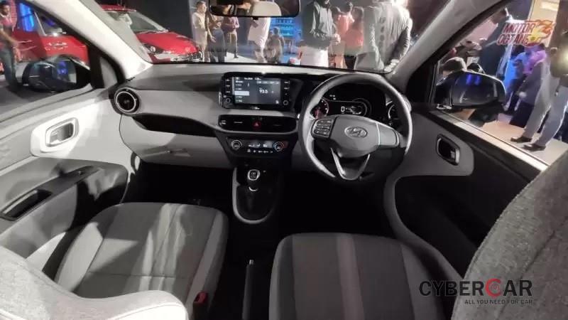 Nội thất đen phối xám của Hyundai Grand i10 Nios 2019