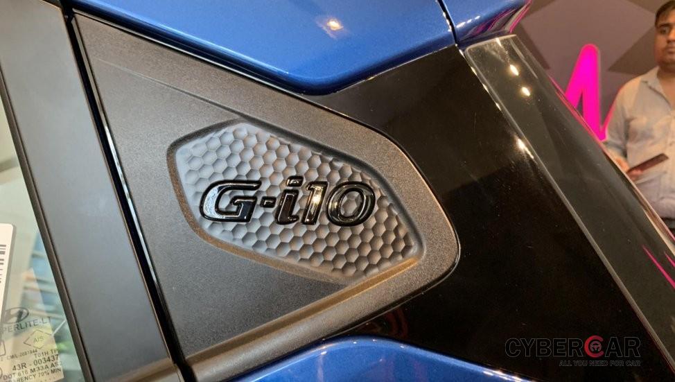Logo G-i10 trên cột C