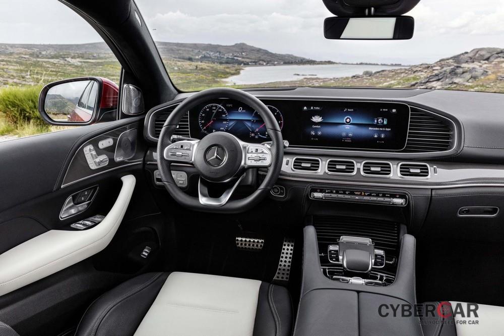 Nội thất của Mercedes-Benz GLE Coupe 2020 gần như được bê nguyên từ GLE mới sang