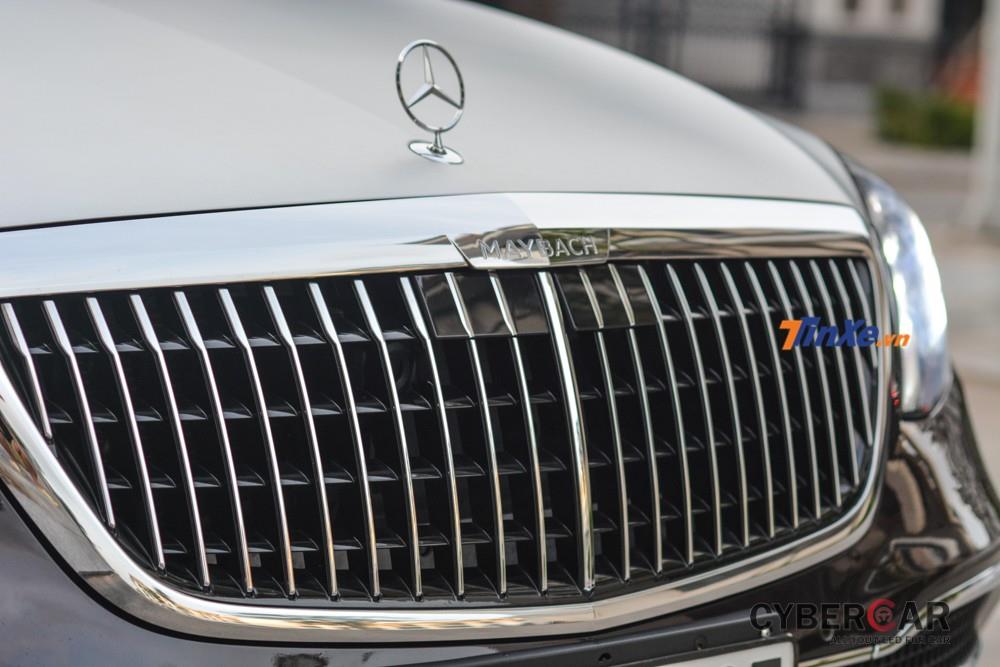 Kiểu lưới tản nhiệt mới của Mercedes-Maybach 2019 dựa trên mẫu SUV siêu sang Vision Mercedes-Maybach Ultimate Luxury