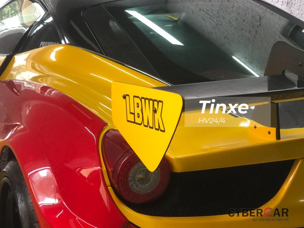 Cánh gió đuôi trên siêu xe Ferrari 458 Italia độ LB-Silhouette Works độc nhất Việt Nam