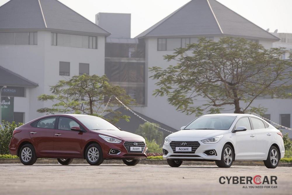 Giá bán của Hyundai Accent ở bản cao nhất chỉ ngang bản tầm trung của Toyota Vios nhưng lại có nhiều trang bị hơn