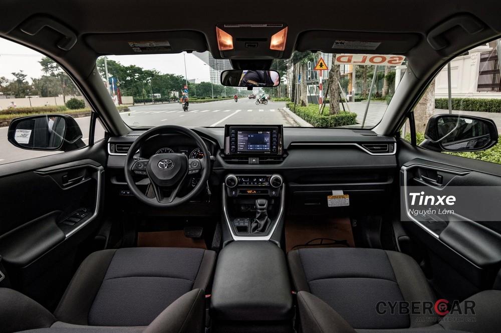 Tổng thể nội thất của Toyota RAV 2020