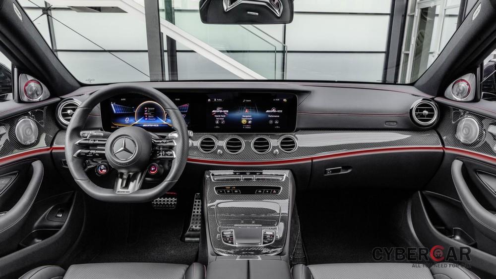 Nội thất của Mercedes-AMG E53 4Matic+ 2020