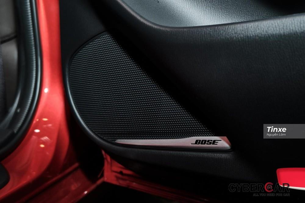Mazda6 2.5L Premium 2020 sở hữu tới 11 loa Bose