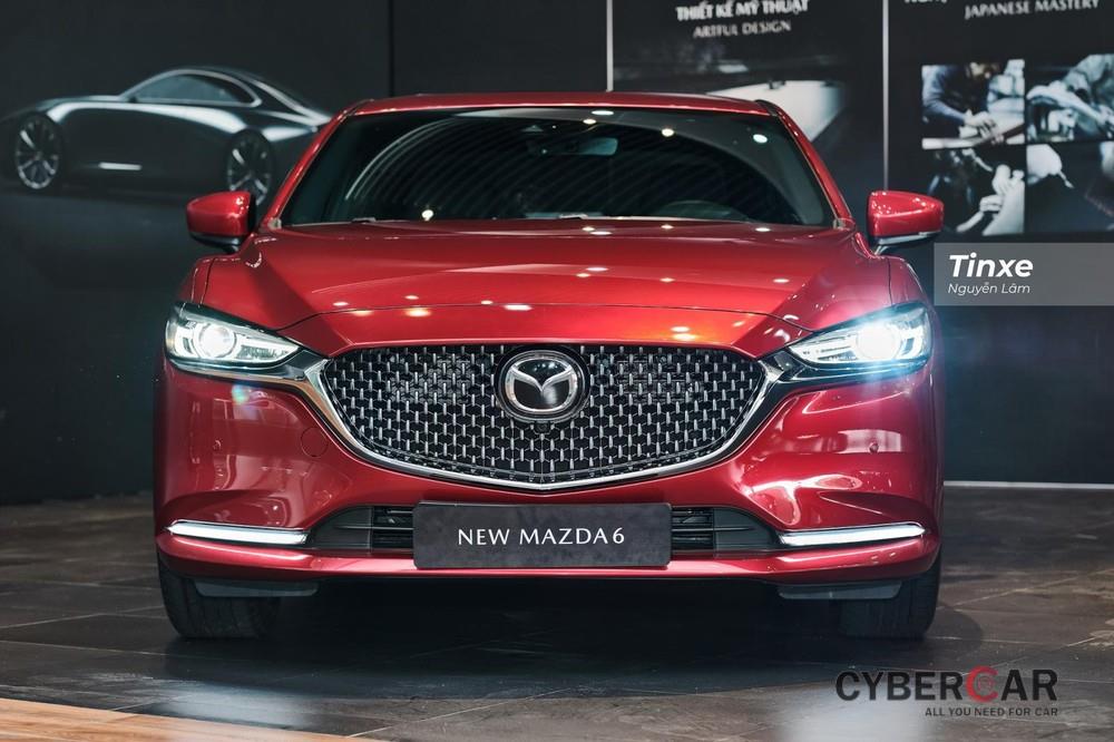 Mazda6 2020 được trang bị gói công nghệ i-Activsense, ngoài ra người dùng có thêm chọn thêm gói tùy chọn cao cấp