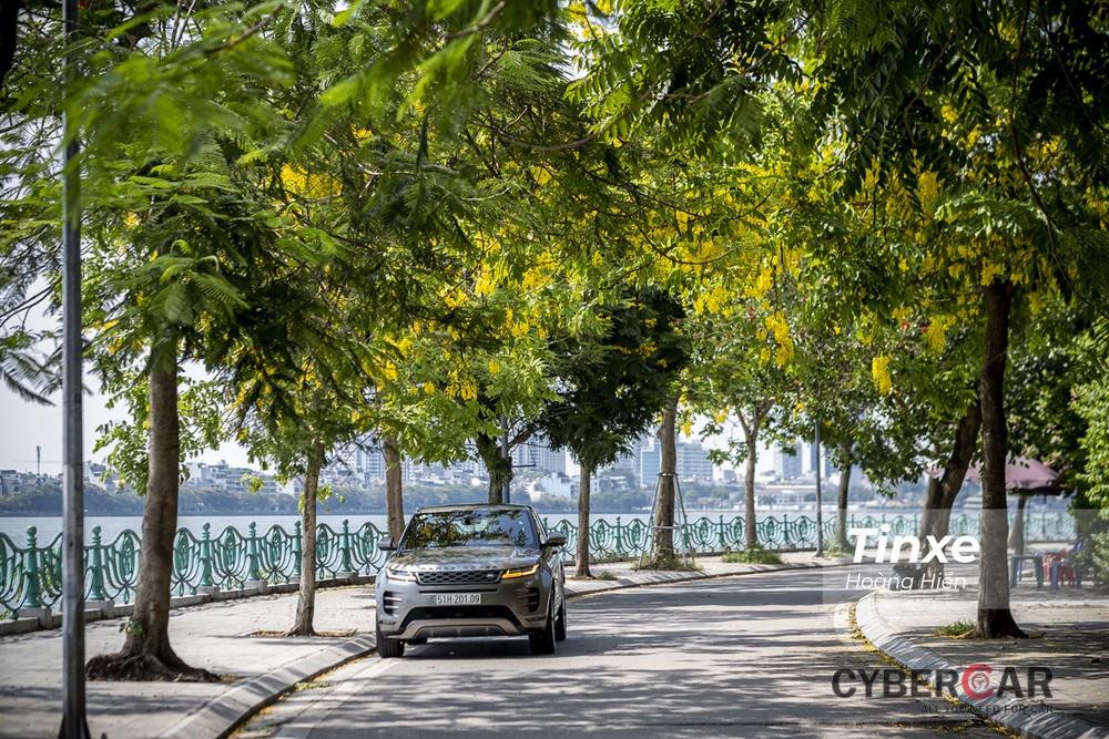 Range Rover Evoque 2020 phù hợp với mọi nnhu cầu di chuyển của khách hàng Việt Nam.