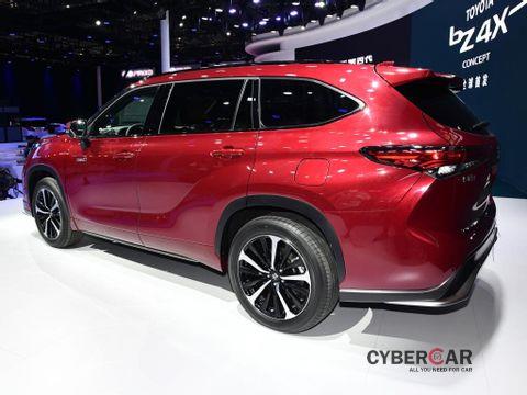 Cận cảnh Toyota Crown phiên bản SUV tại triển lãm Thượng Hải 2021 toyota-crown-kluger-3.jpg