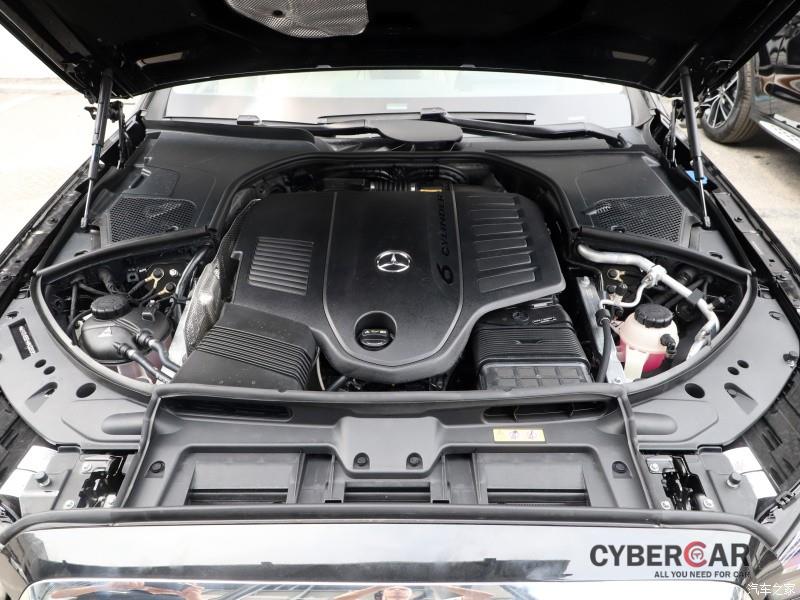 Động cơ của Mercedes-Maybach S480 2021