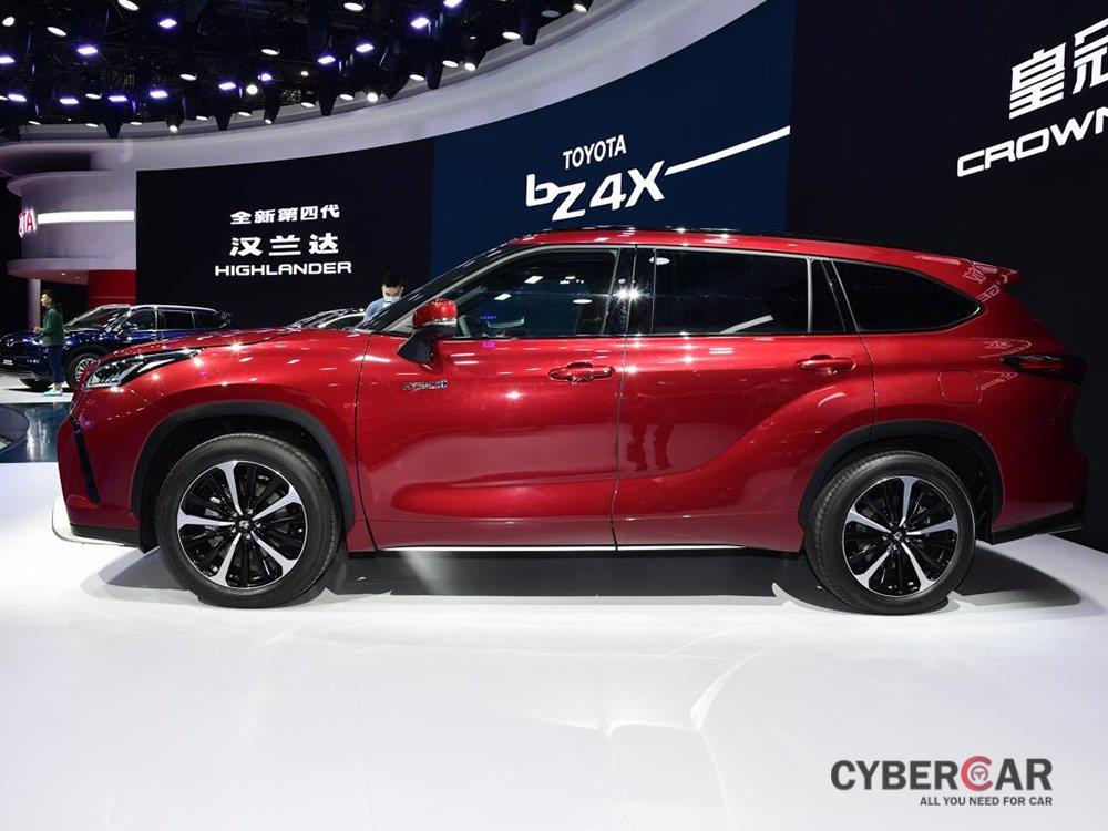 [Auto Shanghai 2021] Toyota Crown SUV là thành quả của sự hợp tác giữa Toyota và FAW.