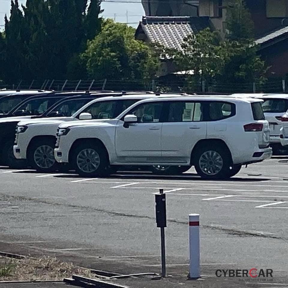 Những chiếc Toyota Land Cruiser 2022 này được chụp tại Nhật Bản